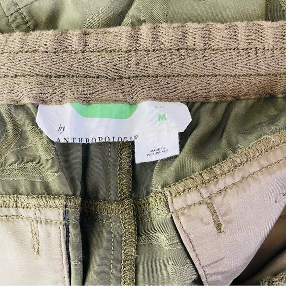 Anthropologie green satin floral cargo cropped jogger pants medium - Picture 7 of 8